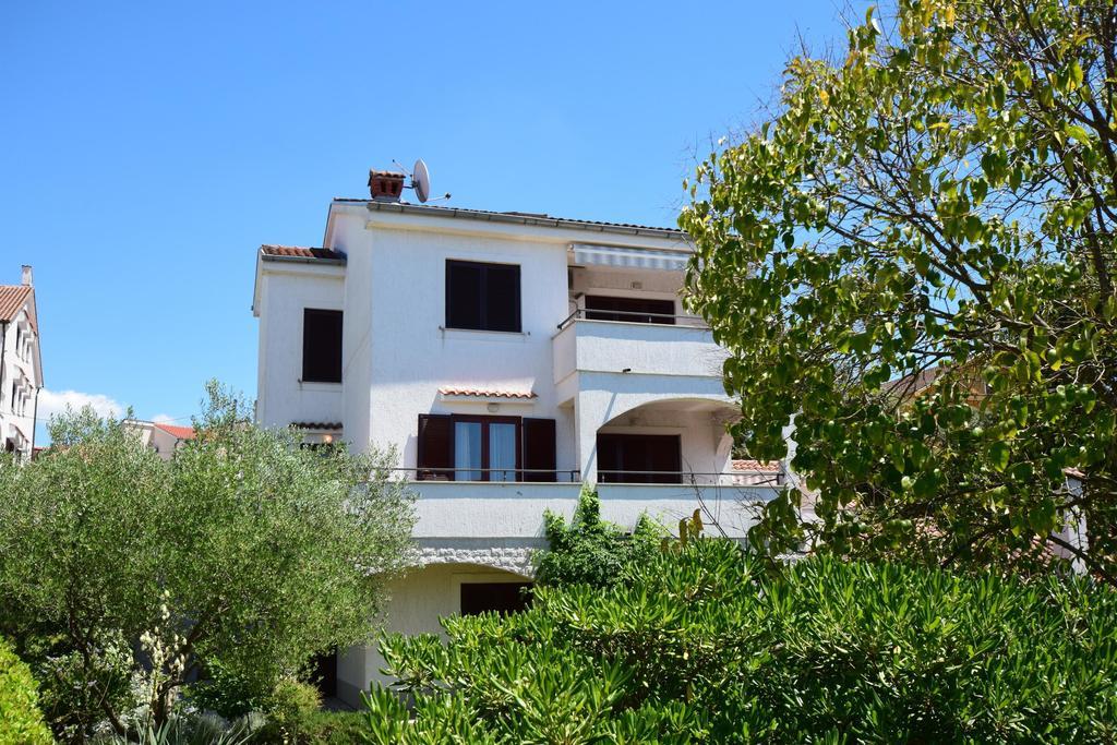 Apartments Drago Malinska Exterior foto
